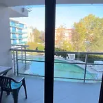 Large In Sunny Διαμέρισμα