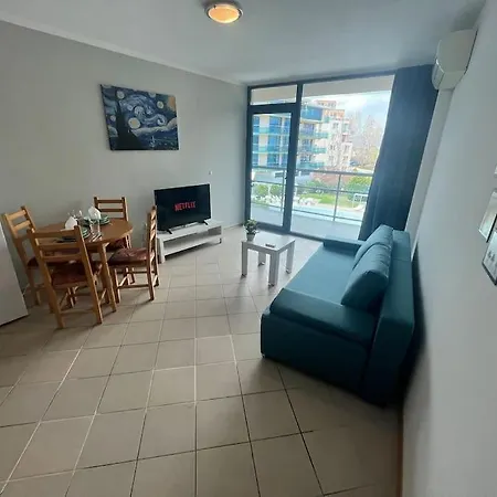 Large In Sunny Apartament Sunny Beach