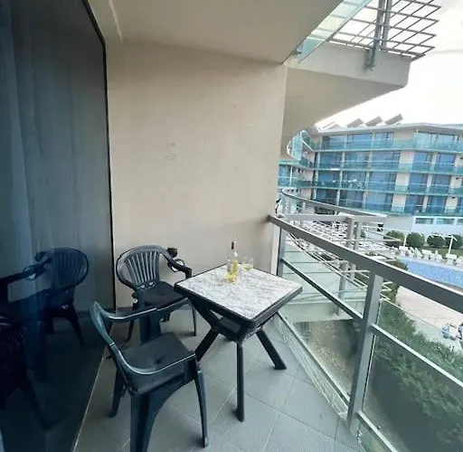 Large In Sunny Солнечный берег